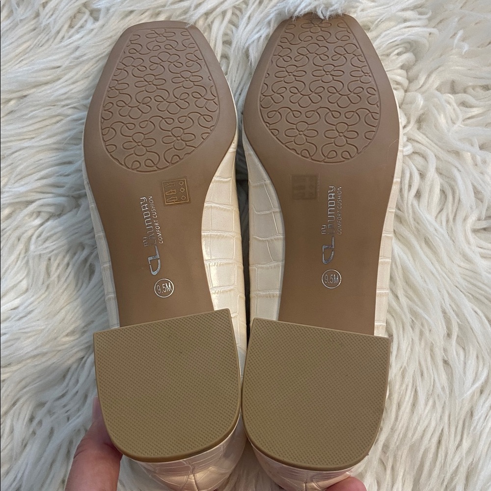 CL by Landry Elegant Cream Block Heel Shoes size 9.5 BNWOT see all photos - Picture 8 of 12